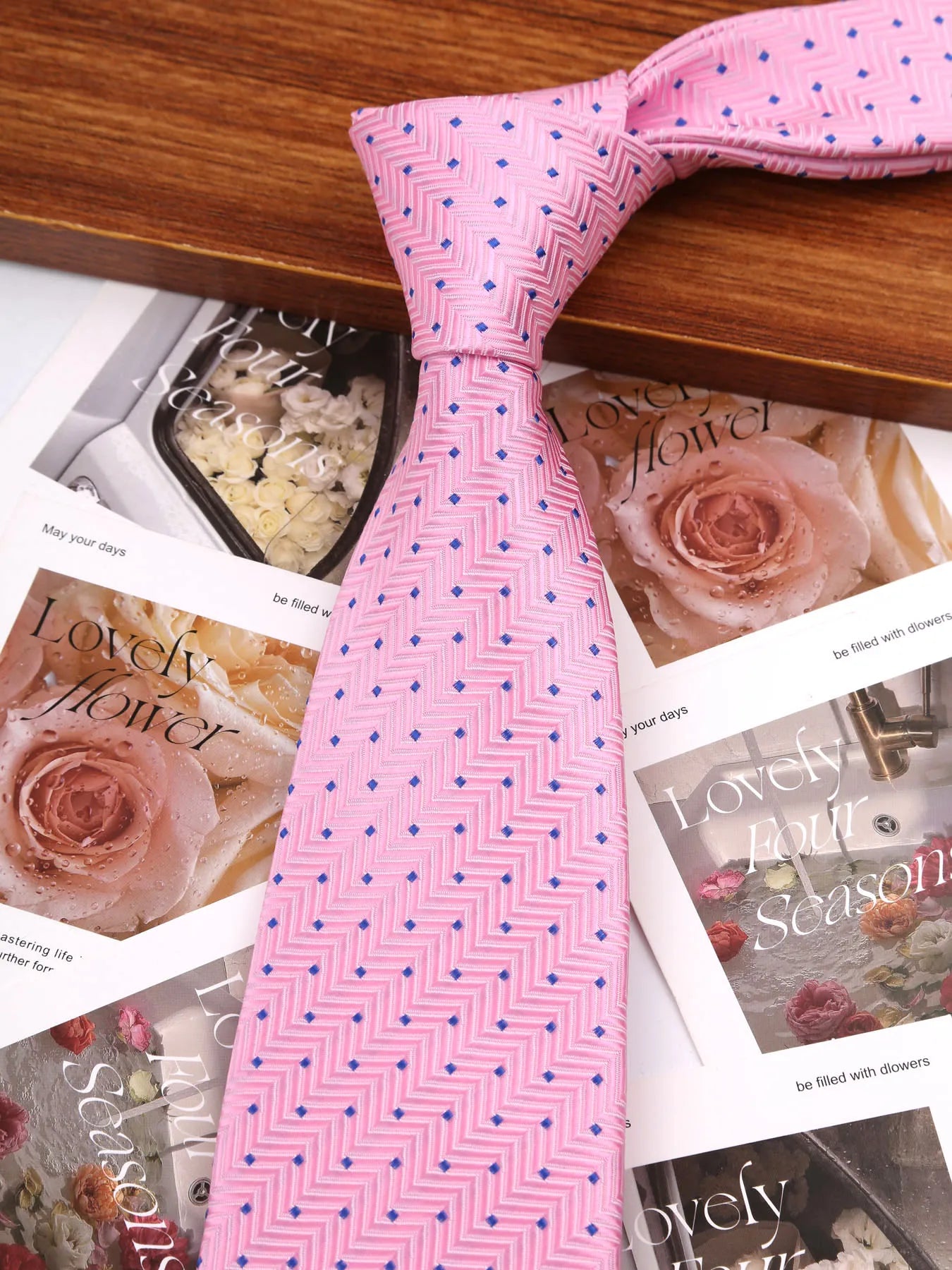 Man Thin Ties Striped Designer Necktie Men Business Formal Wedding Tie 8cm Blue Red Neck Ties Fashion Shirt Necktie Accessories