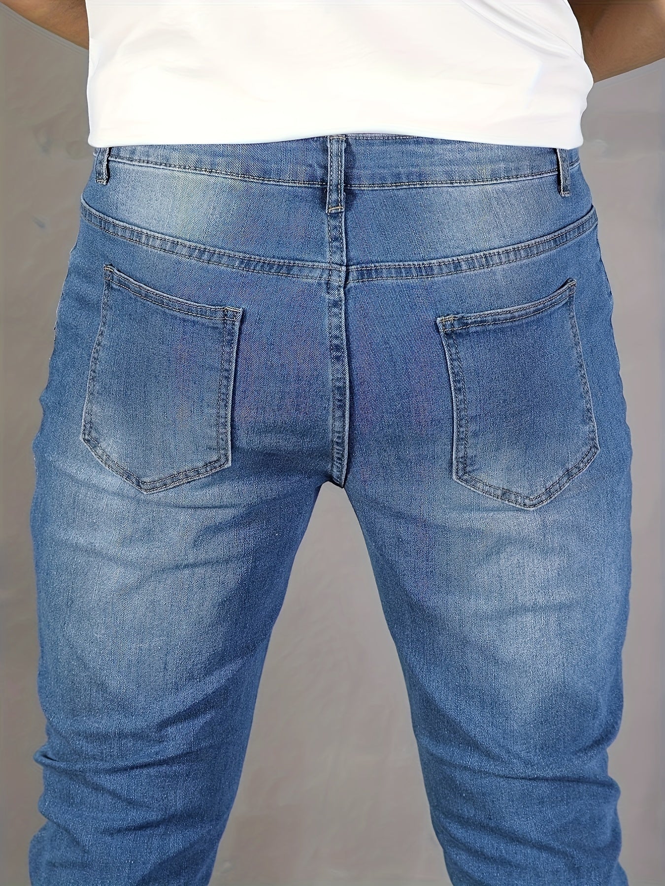 Mens Stylish Slim Fit Jeans - Chic Distressed Denim with Medium Stretch for Casual Street Style