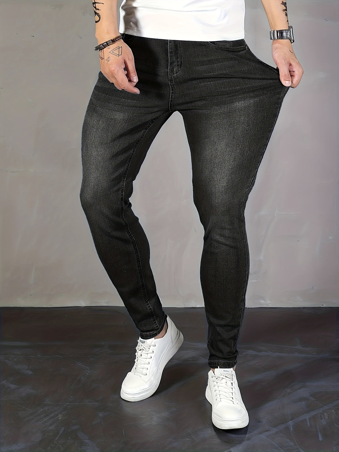 Mens Stylish Slim Fit Jeans - Chic Distressed Denim with Medium Stretch for Casual Street Style