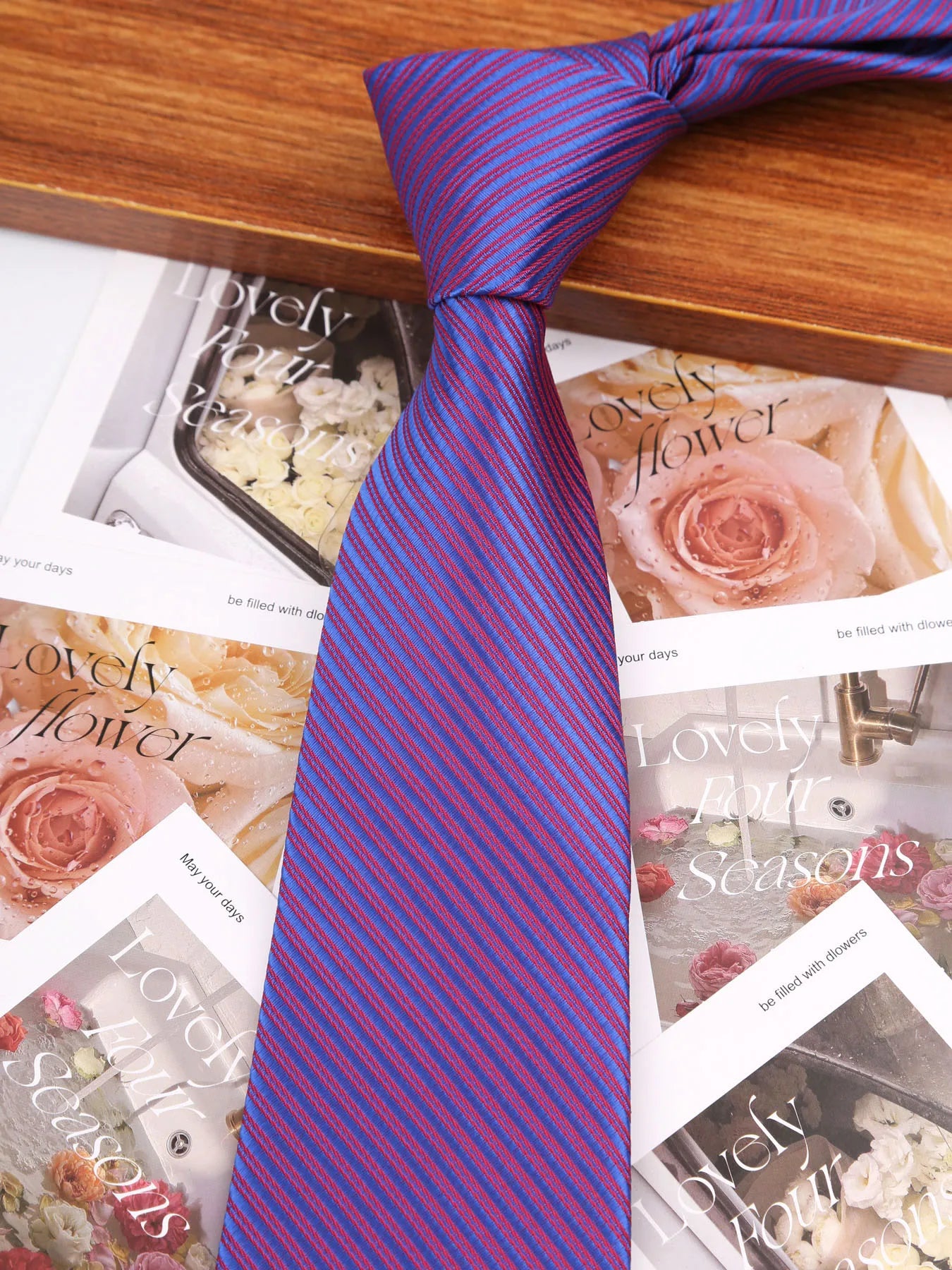 Brand Classic Black Red Solid Stripes 8 cm Polyester Tie For Men Suit Accessories Wedding Gravatas Fit Workplace Birthday Gift