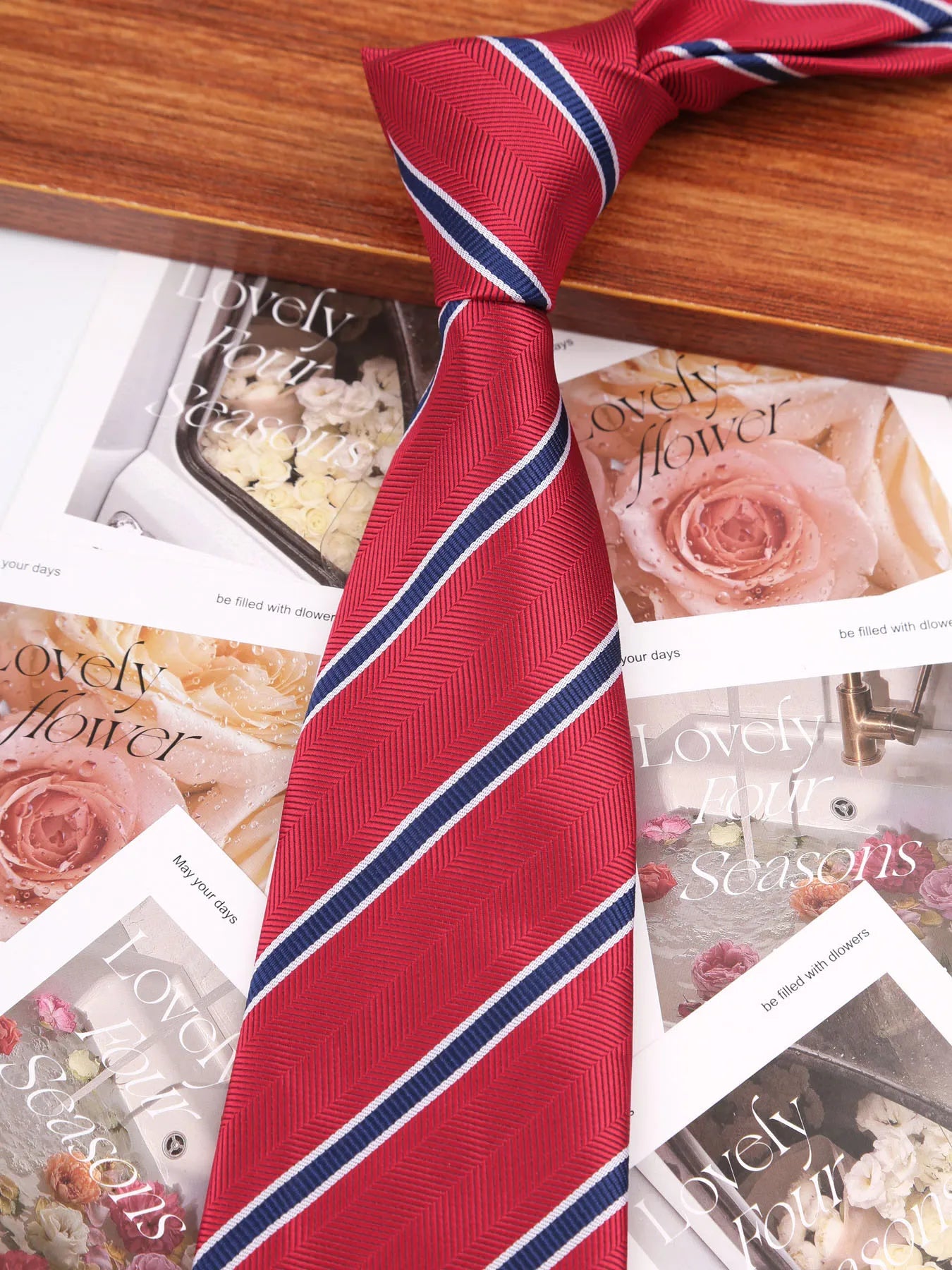 Brand Classic Black Red Solid Stripes 8 cm Polyester Tie For Men Suit Accessories Wedding Gravatas Fit Workplace Birthday Gift