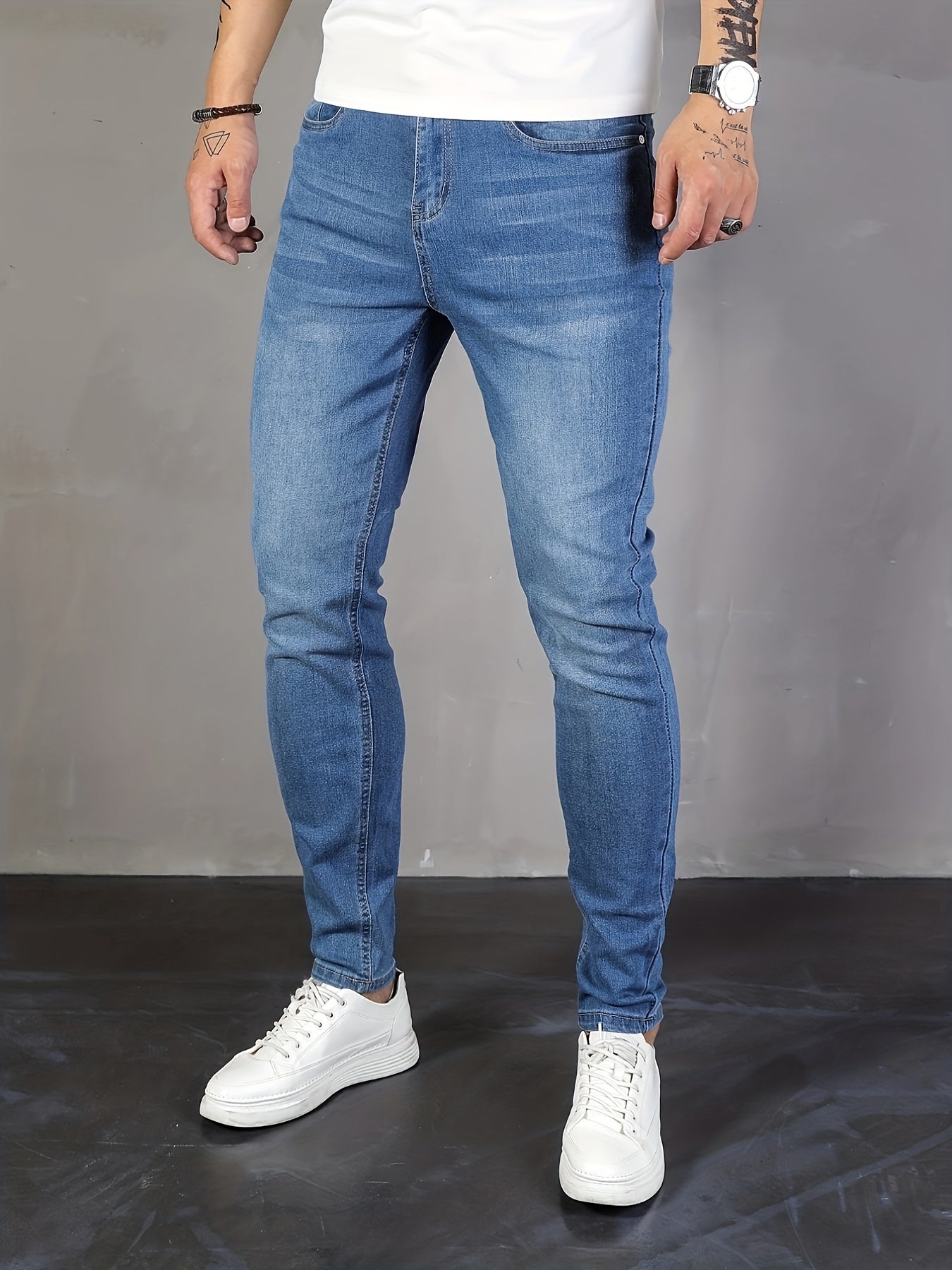 Mens Stylish Slim Fit Jeans - Chic Distressed Denim with Medium Stretch for Casual Street Style