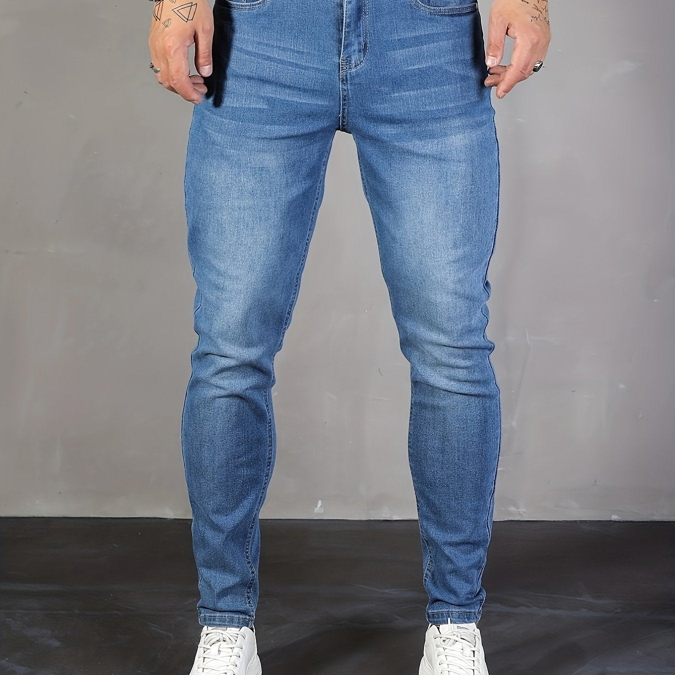 Mens Stylish Slim Fit Jeans - Chic Distressed Denim with Medium Stretch for Casual Street Style